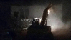 بالفيديو: للمرة الثانية وتحت جنح الظلام - هدم 3 منازل لعائلة عساف في قرية دهمش